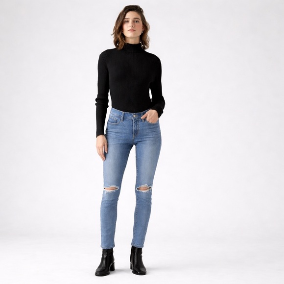 Levi’s 311 Shaping Skinny Jeans Mid Rise Light Wash Butt Lift Festival Cowgirl - Picture 2 of 12